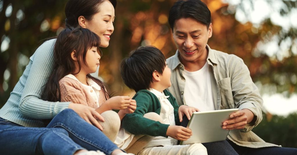 Chăm sóc bảo vệ sức khỏe gia đình