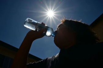 Bảo vệ sức khỏe khi trời nóng